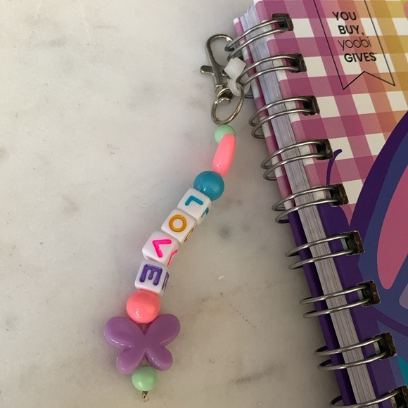 Yoobi Hard Cover Spiral Butterfly Theme Undated Planner with “Love” Keychain - Picture 5 of 16